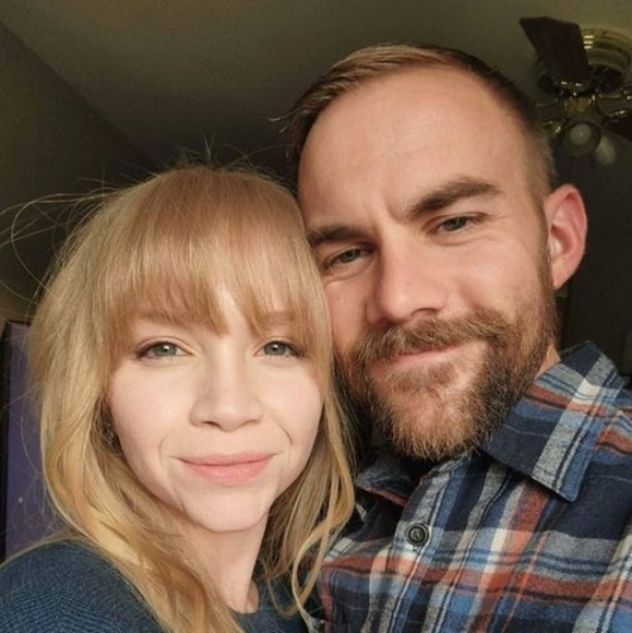 Meet your Posher, Hannah - Picture 1 of 1